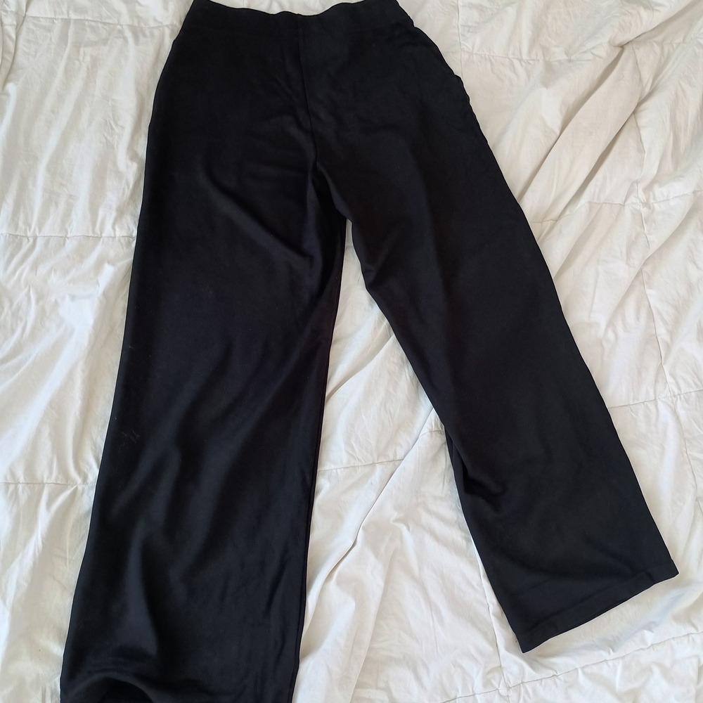 Max Studio Brand, Black Wide-Leg Pants, Smooth And High Quality Fabric.